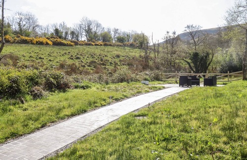 Ballaghnabehy Cabaña | RAMBLER'S REST, pet friendly in Manorhamilton, County Leitrim