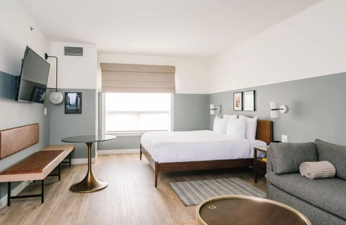 Moab Hotel | Rambler | Standard King at Gravity Haus Moab, Outdoor Pool, Free Parking