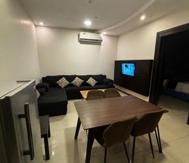 Buraydah Apartamento | Ramis Furnished Units