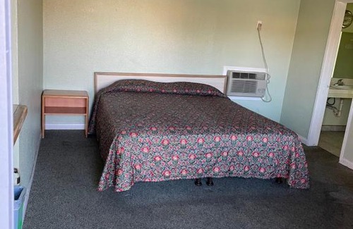 Hemet Hotel | RAMONA MOTEL