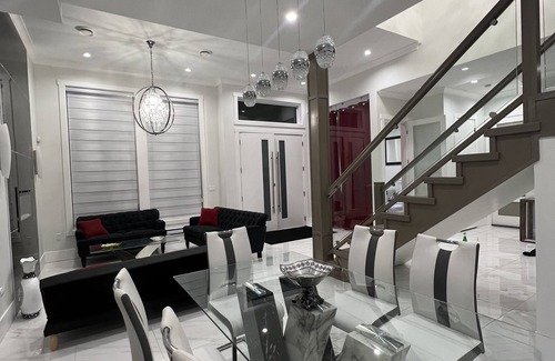 Guildford Casa | Ramy’s luxury vacation home