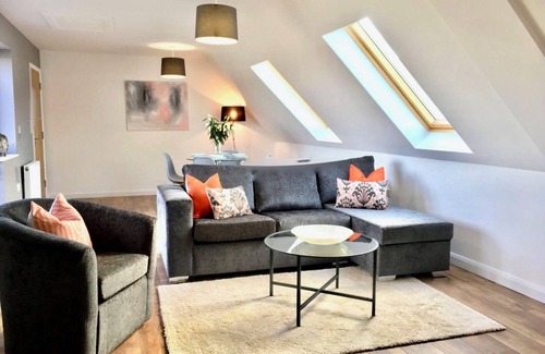 Cowley Apartamento | Rana Ct 5 (The Morse Suite) | 1 Bed Top Floor Apt