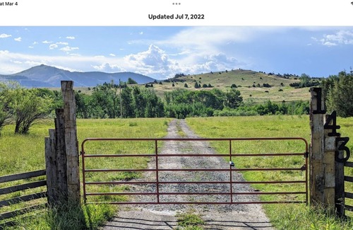 Madison County Cabaña | Ranch Cottage hideaway. 100 steps to South Boulder creek/river.