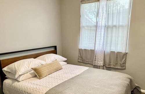 Easton Casa | Ranch Home 5 minutes to Easton/Airport. Pet-Friendly!