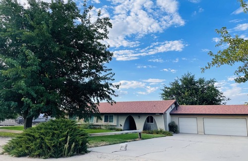 Quartz Hill Casa | Ranch on a private land