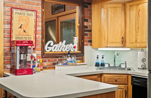 Lake Harmony Cabina | Ranch on Greenwood: Hot tub , fire pits, kayaks, Rafts, Bikes