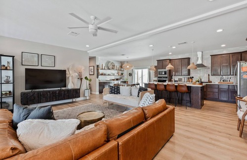 Keene Casa | Ranch Retreat Getaway with Pool, Hot Tub & entire ranch to explore!