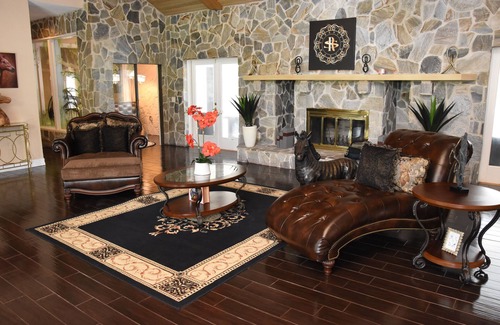 Fairvilla Casa | Ranch Style Mansion