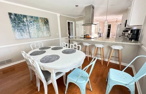 Roswell Casa | Ranch w/ king suite - pets, groups, long-term okay!