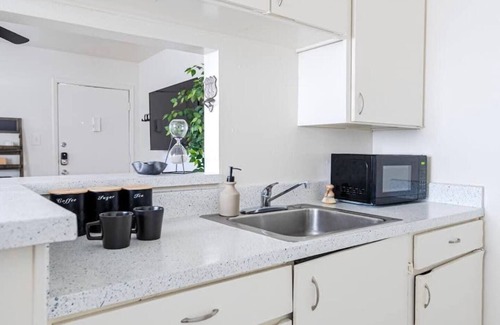 North University Apartamento | Rancho | Modern Rustic Vibes | Central Austin