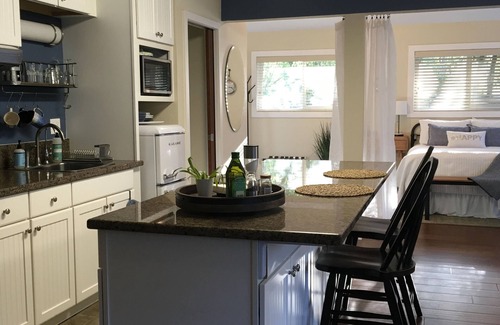 Loomis Cabaña | Rancho Paradiso in Loomis is the perfect retreat!