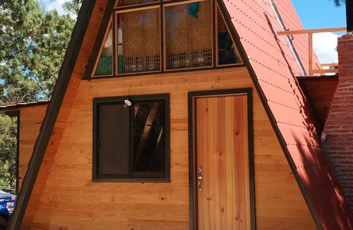 San Jose del Pacifico Chalet De Esquí | Rancho Samadhi