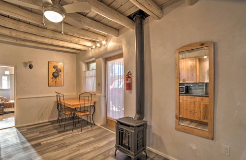 Taos Apartamento | Ranchos de Taos Casita by Downtown & Trails!
