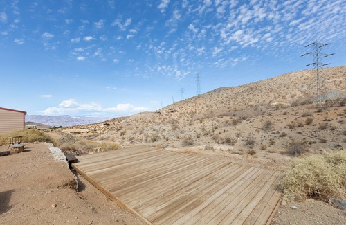 California Desert Cabina | Randsburg historical rectory 3 bedroom home
