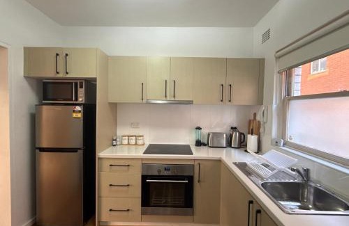 Randwick Casa | Randwick Shared Apt with Study Desk & Parking