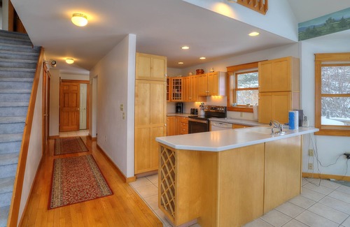 Rangeley Casa | ¡Hogar en el Lago Rangeley con área de playa y amplio césped para juegos al aire libre y diversión!