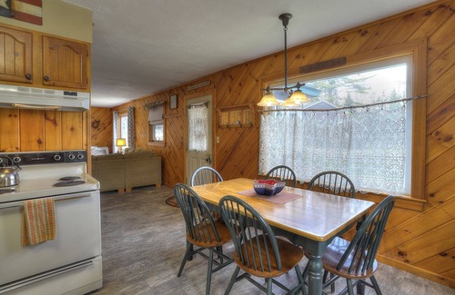 Rangeley Casa | Muy bien mantenido 2 minutos cabaña dormitorio del lago Rangeley