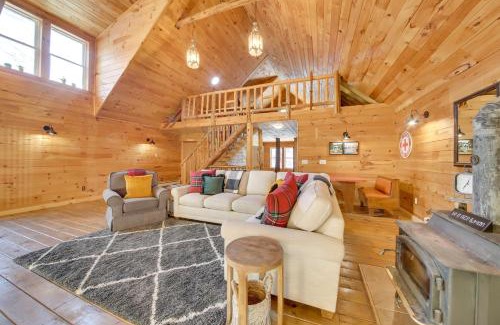 Rangeley Casa | Rangeley Retreat Cabin-Style Home Lake Access