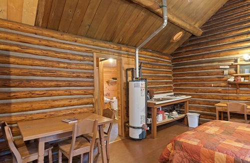Cheyenne Crossing Cabina | Cabina de guardabosques en Spearfish Creek