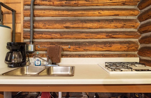 Cheyenne Crossing Cabina | Cabina de guardabosques en Spearfish Creek