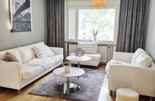 Jamsa Casa | RANTATALO ONNELAN LUMO 12 hlöä- 220m2 Himos 10min autolla