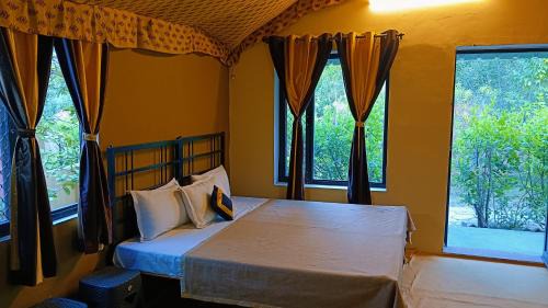 Sawai Madhopur Cabina | Ranthambhore Tiger Valley