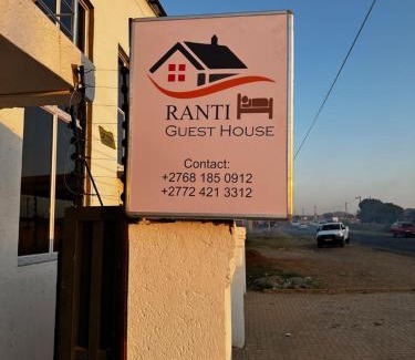 Polokwane Cama Y Desayuno | RANTI Guest House
