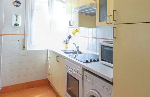 Zoagli Apartamento | Rapallo comfortable apartment a stone's throw from the sea with parking space