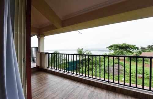 Vagator Complejo | Raposo Resorts