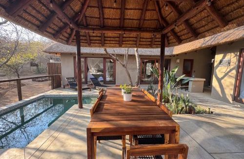Hoedspruit Casa | Raptors Lodge - NXALATI