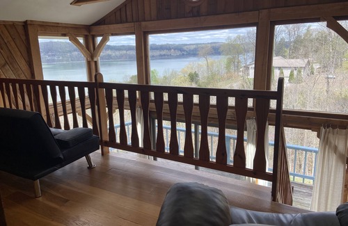 Monticello Casa | Rare A-Frame w/ Lake Cumberland Views