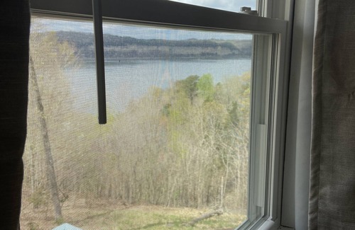 Monticello Casa | Rare A-Frame w/ Lake Cumberland Views