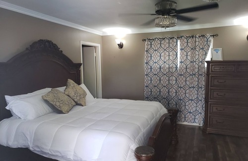Westlake Casa | Rare- Cheerful, Family 3BR home with pool, Close to Golf Course & Casinos!