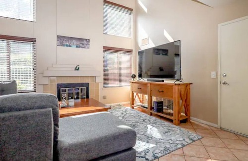 Aliso Viejo Casa | Rare Family home w/ 2 car Garage and Quaint Backyard