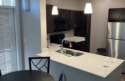 Carmel Apartamento | RARE find! 3 bedrooms! Upscale Carmel!