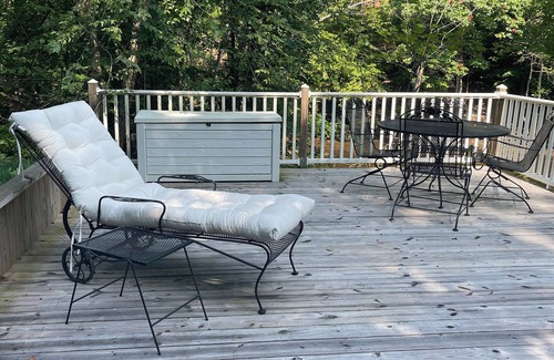New London Casa | Rare Find at Badin Lake