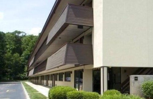 Secaucus Casa | Value Deal Unit, cercano a las atracciones, estacionamiento gratuito