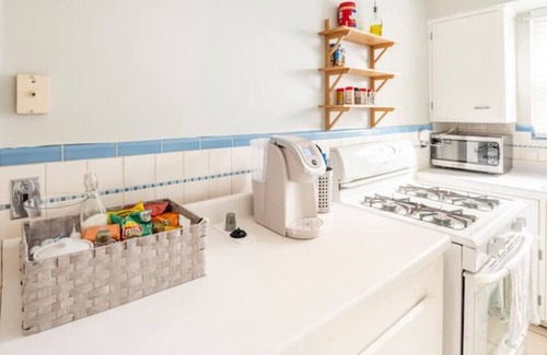 West Price Hill Casa | Rare Find Cozy 2 Bedroom Close to Downtown