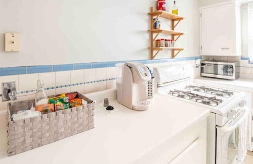 West Price Hill Casa | Rare Find Cozy Apartment Close to Downtown