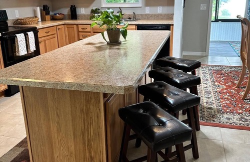 The Villages Casa | Rare find in Historic Orange Blossom 3/2 with golf cart