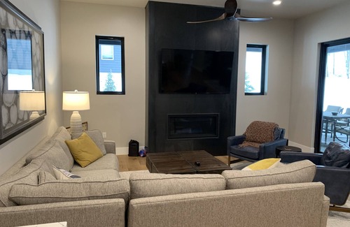 Whitefish Casa | Rare Find - Newer Construction close to town & beach!