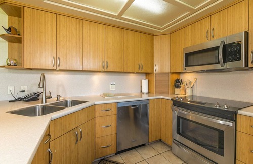 Kihei Villa | Rare Find! Ocean and Beach Front Cottage!