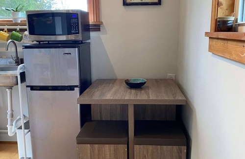 Scottsville Apartamento | Rare Find: Private Animal Sanctuary & Tiny Cottage