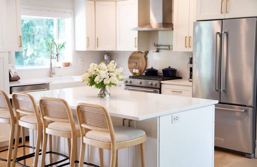Maltby Casa | Rare Gem Fully Remodeled 6-bedroom house with WiFi, Sports Court, Large Backyard
