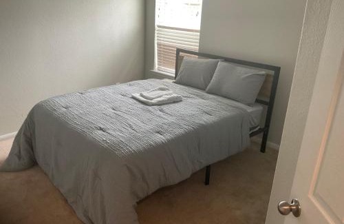 Fresno Casa | Rare Gold