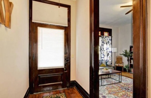 Cherokee Triangle Apartamento | Rare King Bed w/ Dip Pool in ❤ Lou bar/food scene