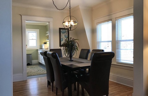 Southwest Minneapolis Casa | Rare Lake Harriet 4BR, excelente vecindario para caminar pero a minutos del centro y MOA