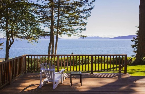 Lummi Island Casa | Rare Location, Family Beach Home-Private Beach!