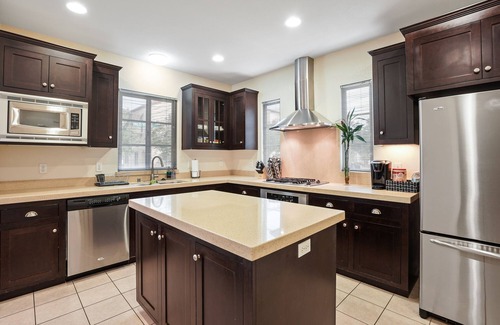 Fremont Casa | ⭐️Rare⭐️Modern 4BR/3.5BA Home⭐️ Work from Home