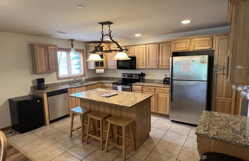 Arkdale Condominio | Rare Two Unit 7 bed/4 bath Condo at Northern Bay Golf Resort and Marina!